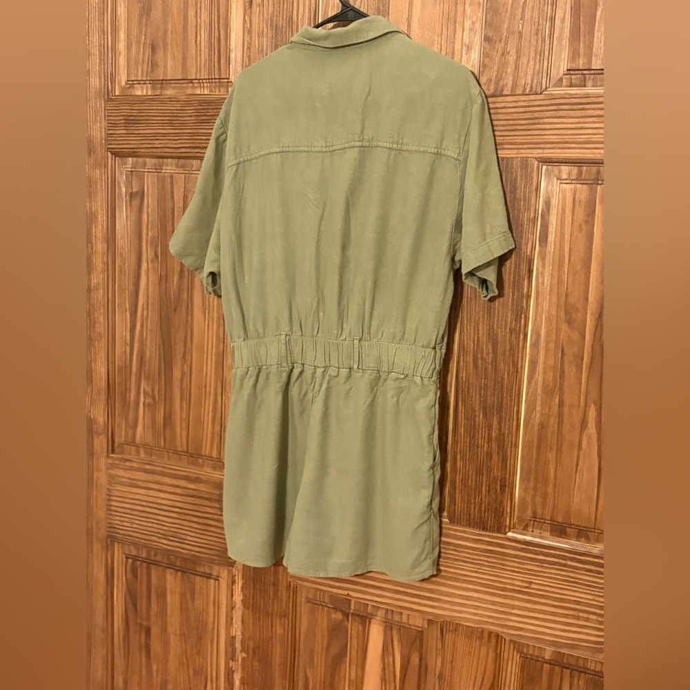 Abercrombie & Fitch Olive Button-Up Romper - Picture 2 of 5